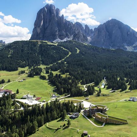 Cendevaves Alpine Silence Hotel Santa Cristina Val Gardena ภายนอก รูปภาพ