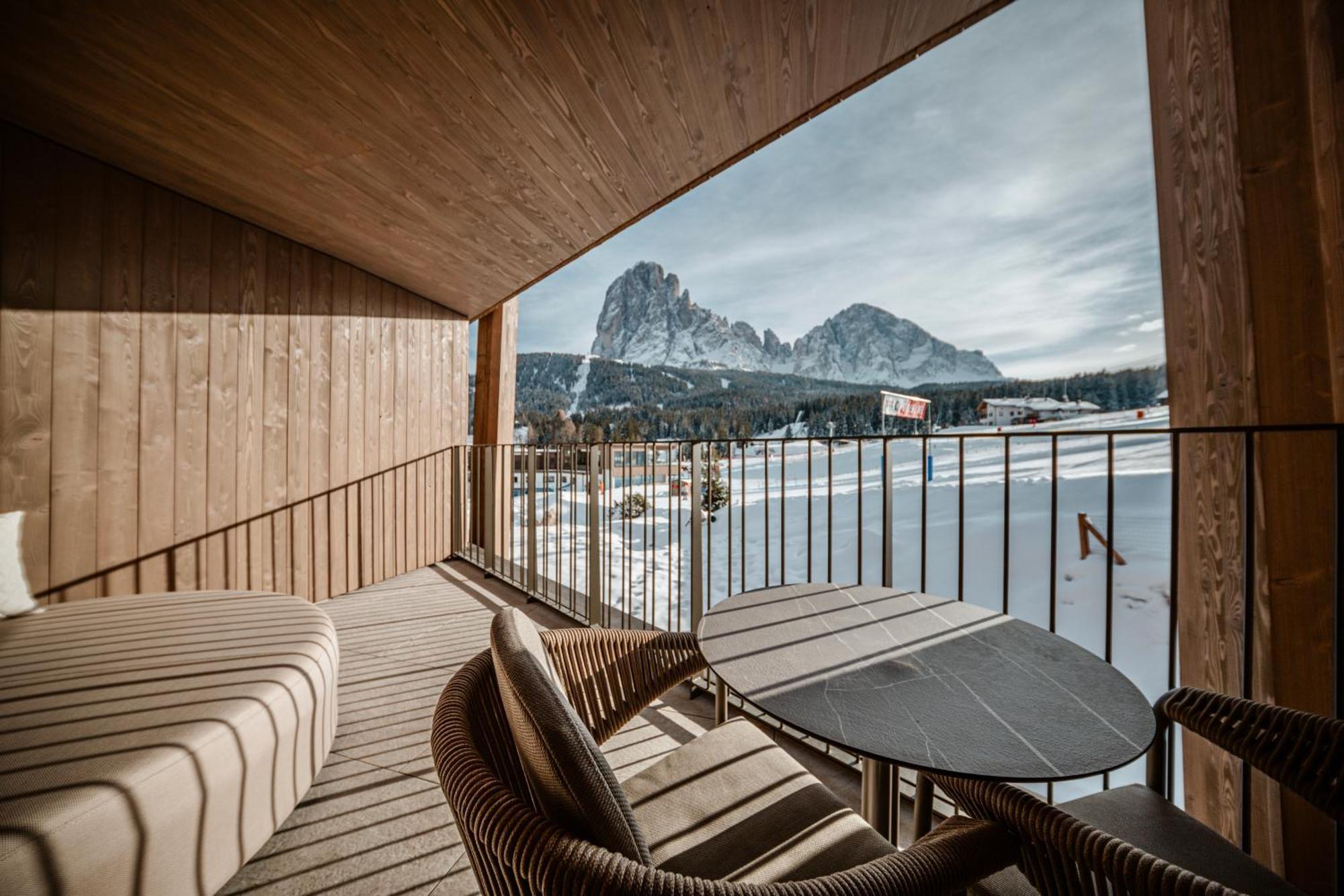 Cendevaves Alpine Silence Hotel Santa Cristina Val Gardena ภายนอก รูปภาพ